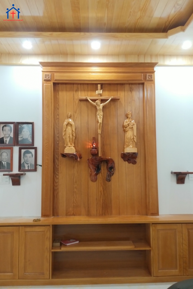 MẪU BÀN THỜ 13